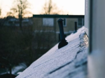 Roof with snow melting